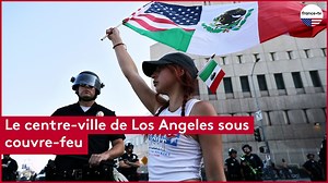 #LosAngeles : un couvre-feu a été instauré en centre-ville après cinq jours de tensions entre manifestants et forces de l'ordre. Les manifestants dénoncent les arrestations de migrants illégaux. 📺 C. Guttin, T. Donzel Instagram - https://www.instagram.com/francetvwashington/ Twitter - https://www.twitter.com/F2Washington Youtube - https://www.youtube.com/c/France2Washington/ | France tv Washington