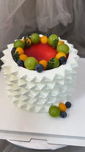 Wheel style cake decoration for beginners #cake #baking #cakecakecake #cakeoftheday #cakedecorating #cakesofinstagram #trendingnow #birthday | Bake Art Style