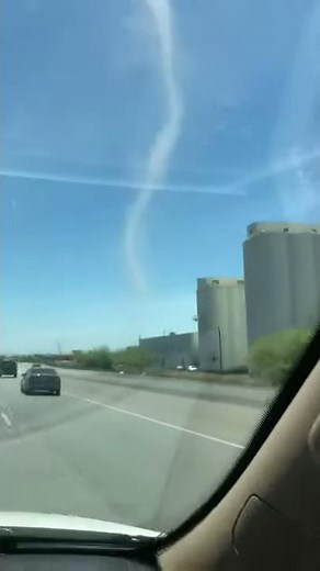Massive Dust Devil Caught on Video