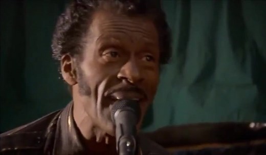 Chuck Berry with Keith Richards "Carol" From the documentary film ”Hail! Hail! Rock 'n' Roll” (1987), rehearsal at Chuck Berry's home, Wentzville, Missouri, US 10/8-14/1986！ ---- Chuck Berry – guitar, vocals Keith Richards – guitar Johnnie Johnson – piano Chuck Leavell – organ Joey Spampinato (NRBQ) – bass Steve Jordan – drums | Rock'n'Roll Relaxin