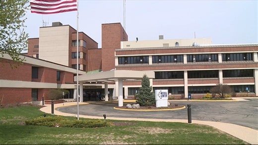 1 year after unionizing, Sterling hospital workers still await 1st contract agreement
