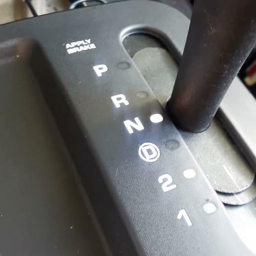 2000 Jeep Grand Cherokee Shift gear light bulb replacement