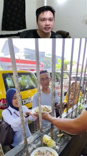 This street vendor is really impressive