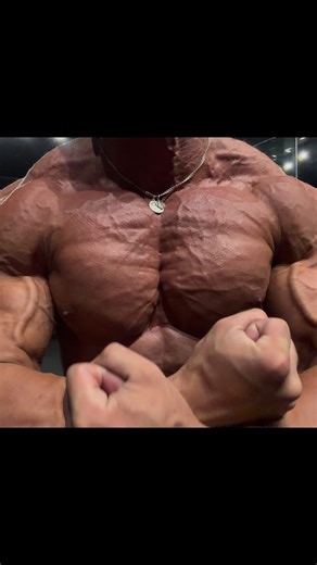 Max Pasko on Instagram: "4.5 weeks out from Nationals, feeling amazing @breathedivinity code MaxP My supplements in bio, code Max for 15% OFF - - - - - - #bodybuilding #fitnessmodel #gymreels#powerbuilding #bodybuilder #motivation #fyp #Gymtok #vtaper #chest #aesthetics #liftingweights #alphalete #gymshark #gymsharktrain #zyzz #abworkout #powerlifter #musclebeach #gym #shredded #gymmotivation"