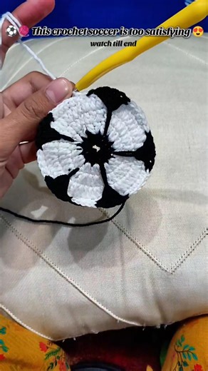 Handmade crochet soccer ⚽🧶 so satisfying 😍#crochet #craft #diy #handmade #knittig #viral #fyp