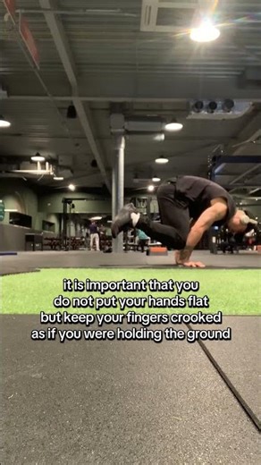 "🐸 Master Frog Pose in Just 10 Seconds! 🌟 | Quick & Easy Yoga Tutorial 💪" #fitness #calisthenics