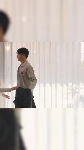 Derailment scene😨 #cdrama #ChineseDrama #love | 热播剧场 HotTheater