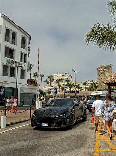 Aymeric Laporte Purosangue Pugnator Ferrari — Short Video Search