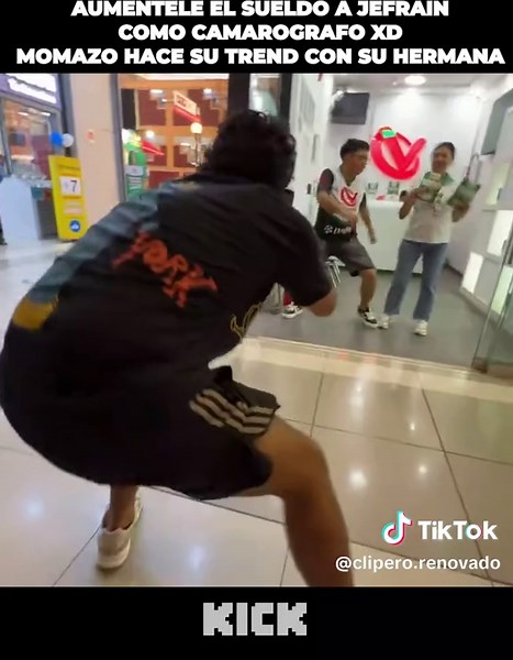Momazo: Jefrain en Trend con su Hermana (XD)