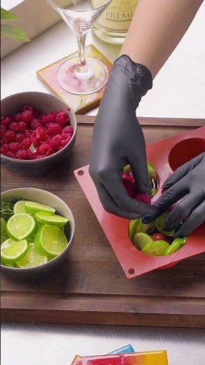 Así se prepara un cóctel burbujeante, fresco y fácil de hacer. 🍹