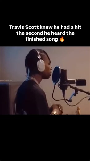 27K views · 142 reactions | Sicko mode is such a vibe  . #travisscott #travisscottfans #travis #liveperformance #sickomode #drake #studio #studioversion #talentedmusicians #rappers #basicallymusic | Basicallymusic | Facebook