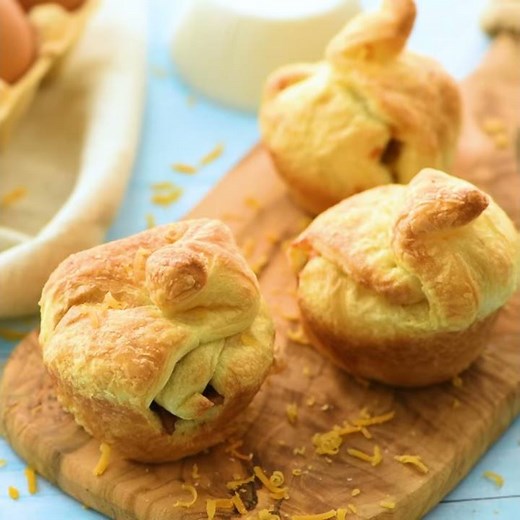 Bacon & Egg Stuffed Crescent Rolls