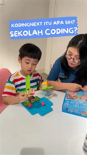 SONY SUGEMA COLLEGE - EYE LEVEL - XI AI HAN YU - KODING NEXT on Instagram: "Koding Next itu bukan sekadar sekolah coding 👩‍💻 Tapi playground digital tempat anak-anak bisa bikin game, animasi, bahkan robot! 🤖 Coding = seru, bukan serem ✨ #KodingNext #SekolahCoding #BelajarCoding #NgodingItuAsik #codinganak"