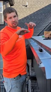 How to properly slope a rain gutter on a house using a level