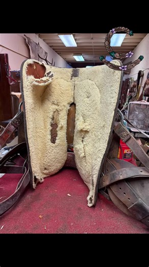 Fresh sheepskin 🫡 #rockingcleather #leathershop #saddlerepair #bootdoctor #saddleshop