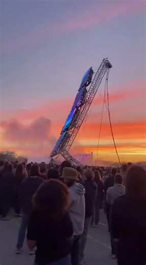 LED Tower collapses into the crowd mid-concert