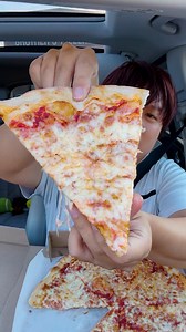 New York Style Pizza In Houston? Trying Brothers Pizzeria for a Food Review! #brotherspizzeria #newyorkpizza #newyorkstylepizza #houston #houstonfood #houstonfoodie #mukbang #mukbangeatingshow #foodcritic #waynedang | Wayne Dang