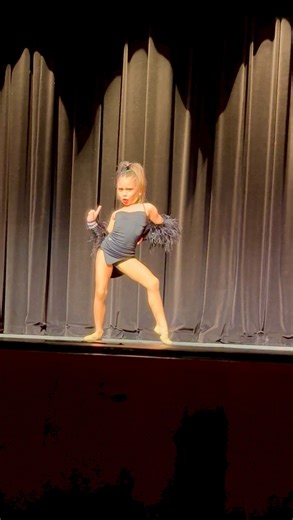 Dash Darling Rojas on Instagram: "Last night Dash got to perform her solo Glam at her Aunt Britt’s Christmas recital and she had a blast!! Thank for such a fun night 🖤✨ #6yearsold #dance #glam"