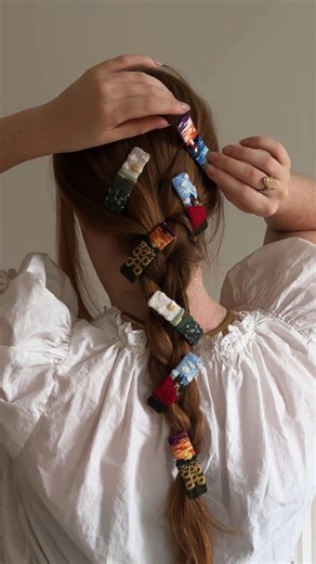 This audio = my brain on Etsy 🧡 I like stuff. Handmade by a small shop stuff. Personalised stuff. Stuff-that-makes-you-gasp kinda stuff. One-click-and-it’s-mine kinda stuff. | Etsy