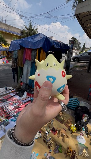 4.2M views · 106K reactions | COMORE LOS MEJORES JUGUETES DEL TIANGUIS DEL AJUSCO#toys #chachareando #tianguis #fleamarket #swapmeet #coleccion #coleccionista #coleccionable #reparacion #restauracion #limpieza #bootleg #corvette #harleydavidson #pokemon #bobsponja #Gatorade #TinTan #TMNT | Juguetes olvidados | Facebook