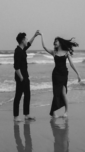 Vintage Romance Vibes: Aesthetic Couple Moments