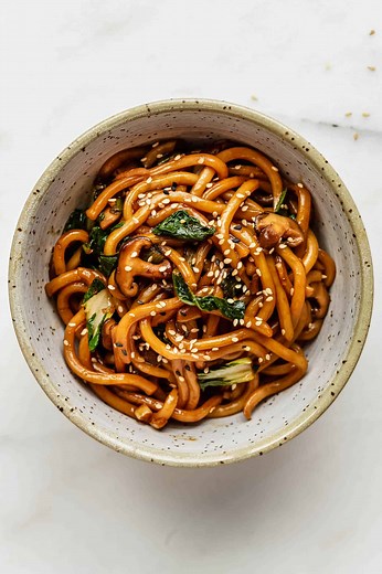 Quick & Easy Yaki Udon (15-minute Stir Fried Recipe!) - Choosing Chia