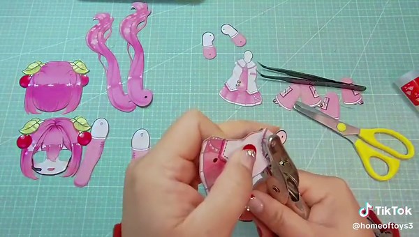 DIY Printable Miku Paper Doll Tutorial