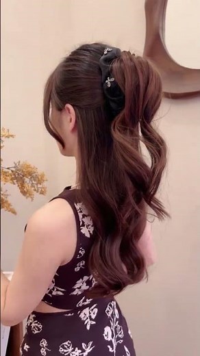 Soft glow, soft hair 💫 Shop now 👉 buublestore.com #buublegirls #hairaccessories #cutevibes