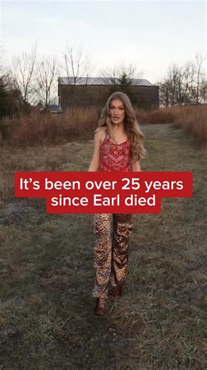 Craziest song since Goodbye Earl 🌹 Bed of Roses is out now 🌹 #countrymusic | Mary Kutter