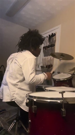 Exploring Jimi Hendrix's Iconic Guitar Style