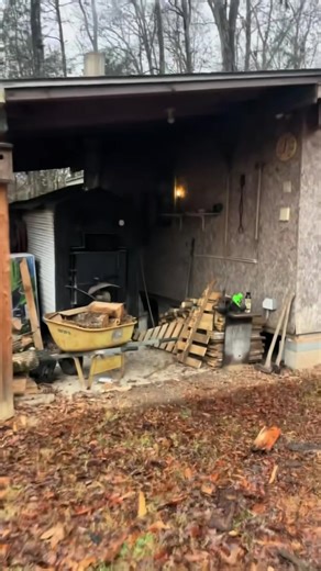 #stitch with @Gray Acres Homestead That’s not even winter @Clay Hallwachs @Sweet Briar Farm @The Rusty Beam @Ryan Hand @Farmer_James @Dylan Murphy9611 @SALYER Acres @bigcfarm @redman560 @IvesFarm7520 #farmtok #michiganfarmer #farmlife #winter