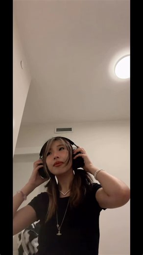 yins 姐姐 ♡ on Instagram: "hashtag gamer girl hahhahaahhaa help im just brain rot posting again please instagram please let me live my silly silly life pleaseplease stop im tired of the consequences of my own actions plssss"