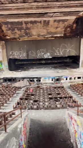 Gary Indiana has 13,000 abandoned buildings #gary #indiana #garyindiana #abandoned #exploring