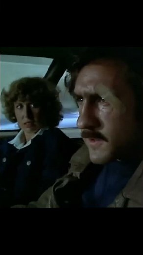 Coluche Inspecteur la Bavure (1980): "La demoiselle voulait de l'action, elle va en avoir".