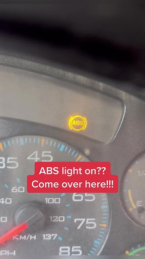 Troubleshooting ABS Light on Semi Truck - Tips from a Diesel Mechanic