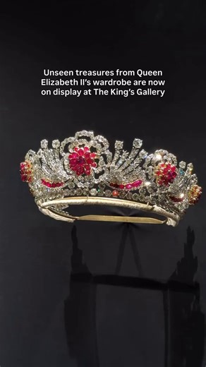 Step into Queen Elizabeth II’s closet! 👑 @RCTFrom childhood outfits to iconic coronation gowns, over 300 unseen treasures from Queen Elizabeth II’s wardrobe are on display at The King’s Gallery, Buckingham Palace. Peek behind the scenes at her legendary style — hats, sketches, and even her everyday looks! ✨Running until 18 October — fashion and history lovers, don’t miss this royal treat! 👗🎩📍Queen Elizabeth II: Her Life in Style - The King’s Gallery at Buckingham Palace#LondonMakesItPossible