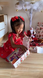 Araw ng PASko | Ang dami regalo ni mama at papa 🥰 #beshymothea #christmas2025 | Beshy Mo Thea 3.0
