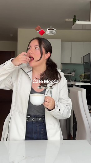 Cómo hacer un delicioso café Mocca en una cafetera italiana