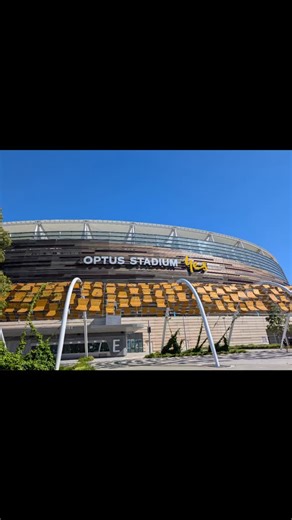 Attended the Australian Dermatology Nurses Association WA study day on Saturday. We had a great array of speakers that spoke all things dermatology including skin cancers, scar management, vaginal & vulval skin health and menopausal skin changes. Also got to catch up with some of my amazing colleagues from across Perth. And I didn't mind scoring a VIP buggy ride into the stadium 🏟️ | Glow Aesthetics Perth