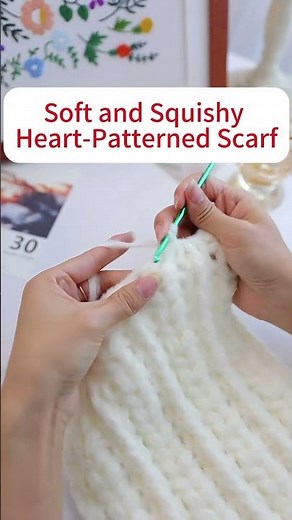 Wow 🤩 Super Soft and Squishy Heart-Pattern Scarf|Tutorial for beginners #crochettutorial #scarf