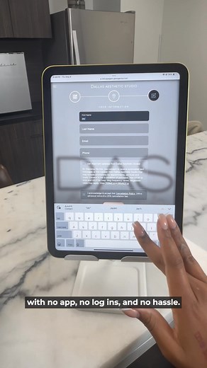 PSA: Your medspa software is losing you clients to painful booking. With fast and easy online booking, best-in-class client management tools, and a free HIPAA-compliant add-on, it’s no wonder medspas like yours are upgrading to GlossGenius. | GlossGenius