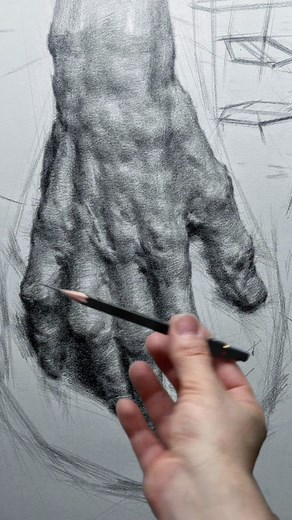 Dan Thompson on Instagram: "This is from my recent online private draw-along session involving composing the hand. In the full video, I subdivide the hand and finger forms into geometric-inspired references, driven by salient points. Much of these interpretations are based upon convention, others on aesthetic precedent. As a major interest for artists, the hand represents a confluence of observation, anatomy, historical approaches, and creative expression in a more amplified way than the full fi