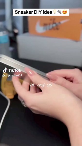 Easy sneakers diy craft idea👟 😍 easy to make . Follow me for more amazing diy ideas😊#foryoupage❤️❤️ #diyproject #DIY #fypppppppppppppp