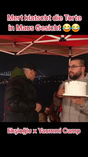 Mert's Hilarious Cake Smash on Maus