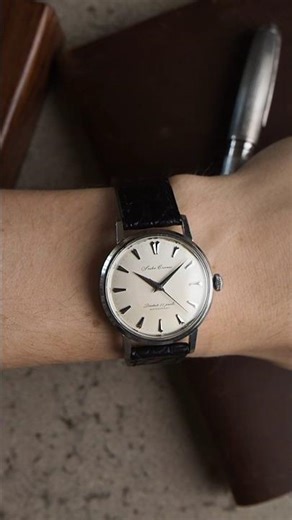 Seiko's very first "waterproof" watch, the Cronos Seahorse, released in 1960 ✨ #vintagewatch #seiko