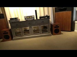 Transistor vs. Vacuum Tube Part 1 of 4 - You Vote, You Decide