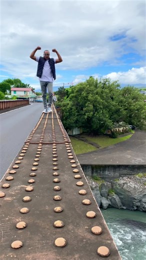 Le phénomène Dano continue son voyage … Oussa li lé? #pourtoi #chanson #974 #reunion @FREEDOM @L’es info