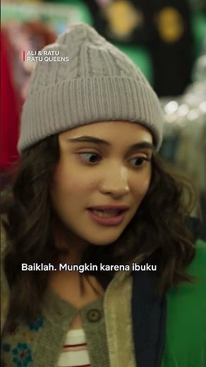 Iqbaal Ramadhan Cengengesan Dimintain Lontong | Shorts | Ali & Ratu Ratu Queens