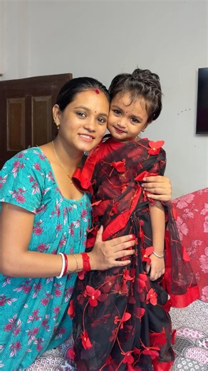My Little Cutie Tried My Saree for the First Time 👧🏻👗 #sunnyritikavlogs #trending #cutebaby #vlog