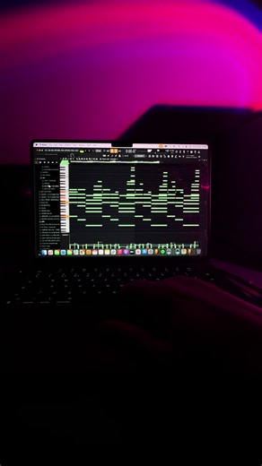 from ‘ULTIMATE RNB VOL.3’ link to YouTube in bio!💕 #fyp #producer #producertok #beatmaker #samplethis